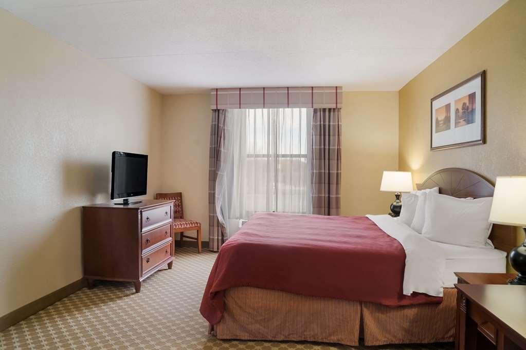 Quality Inn & Suites ساجيناو الغرفة الصورة