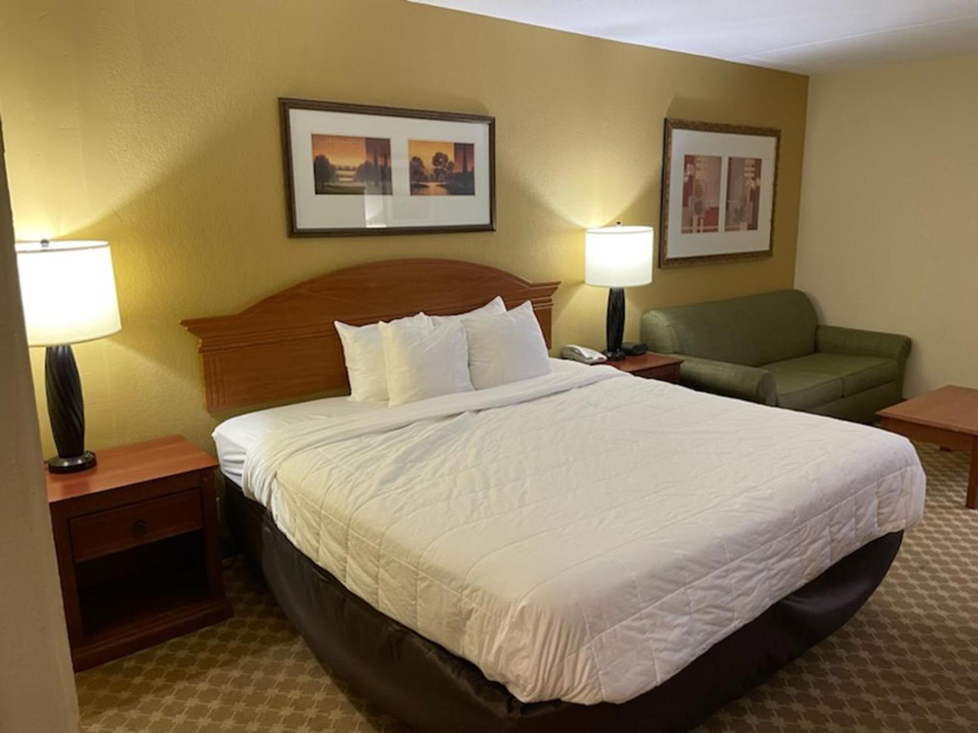 Quality Inn & Suites ساجيناو المظهر الخارجي الصورة