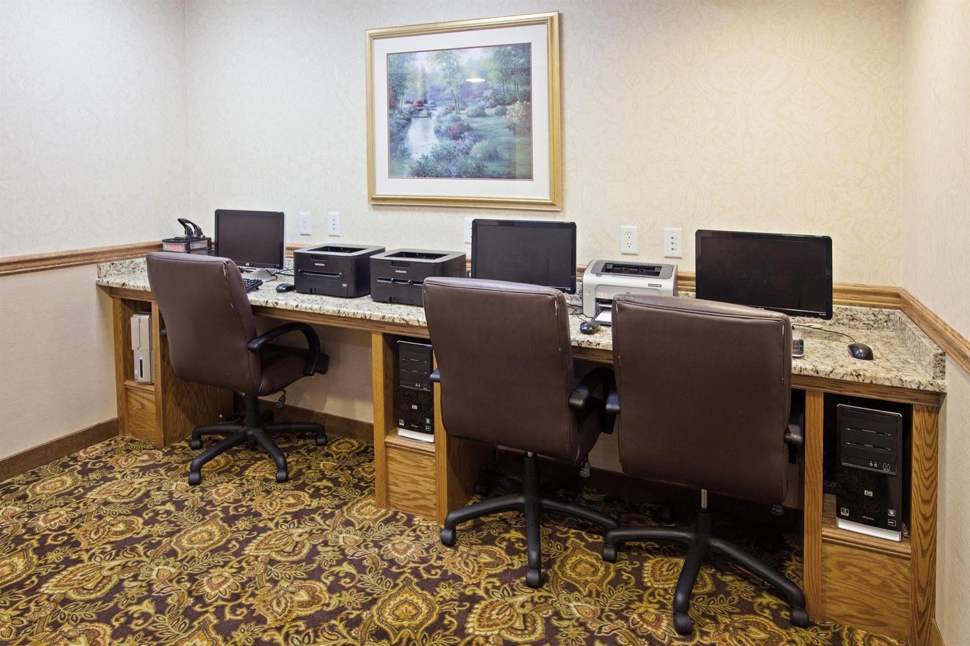 Quality Inn & Suites ساجيناو الاعمال الصورة